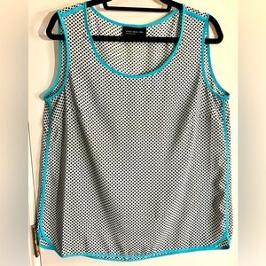 Jones New York Collection polka dot, trimmed tank top blouse
Women’s Size 14